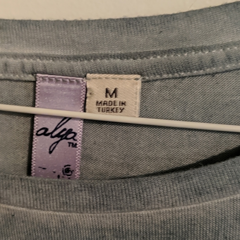 Top - Picture 3 of 3